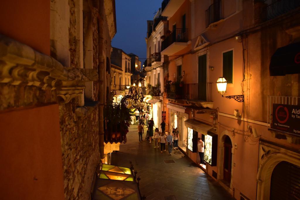 Charming Place Taormina Luaran gambar
